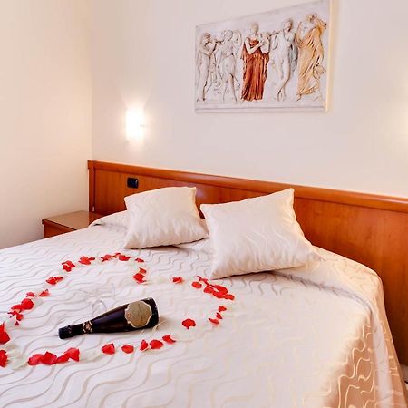 Hotel Suite Caesar Róma Kültér fotó