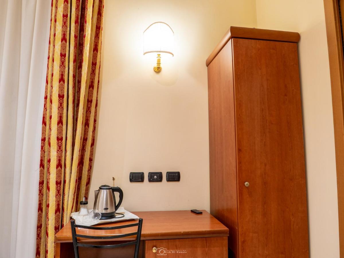 Hotel Suite Caesar Róma Kültér fotó