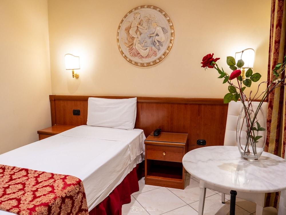 Hotel Suite Caesar Róma Kültér fotó