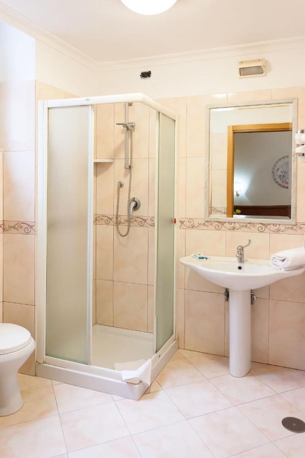Hotel Suite Caesar Róma Kültér fotó